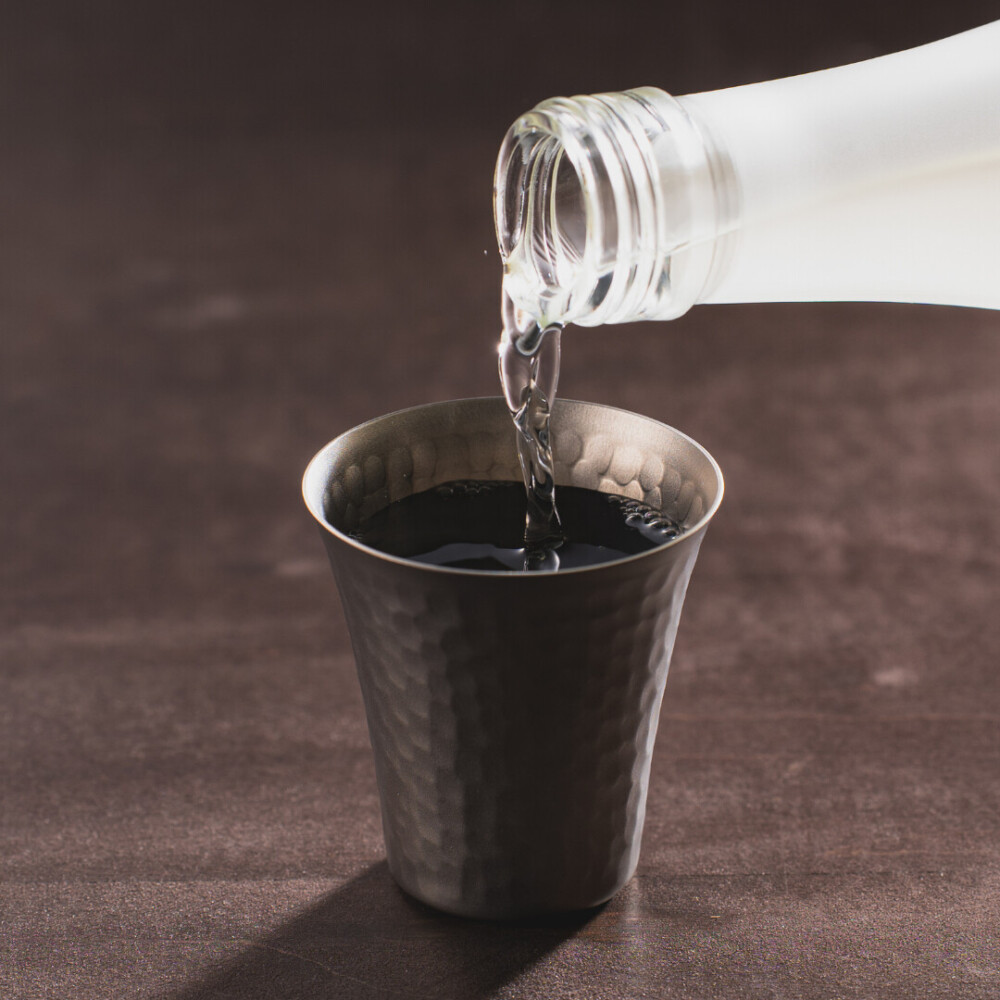 チタン冷酒カップ 65mL ペアセット（貼箱入）